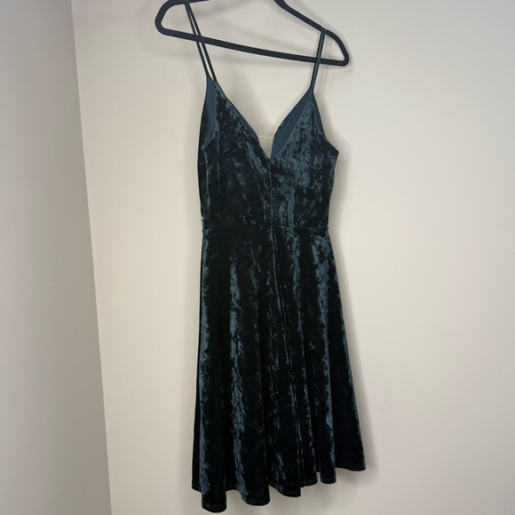 La Scala Dark Emerald Mini Dress Velvet & Bejeweled Waistline | Holiday Vintage - Picture 4 of 7